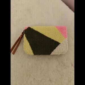 NWOT Universal Thread Nubby Wallet